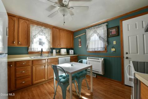27 Sidney Avenue Waterford NY 12188