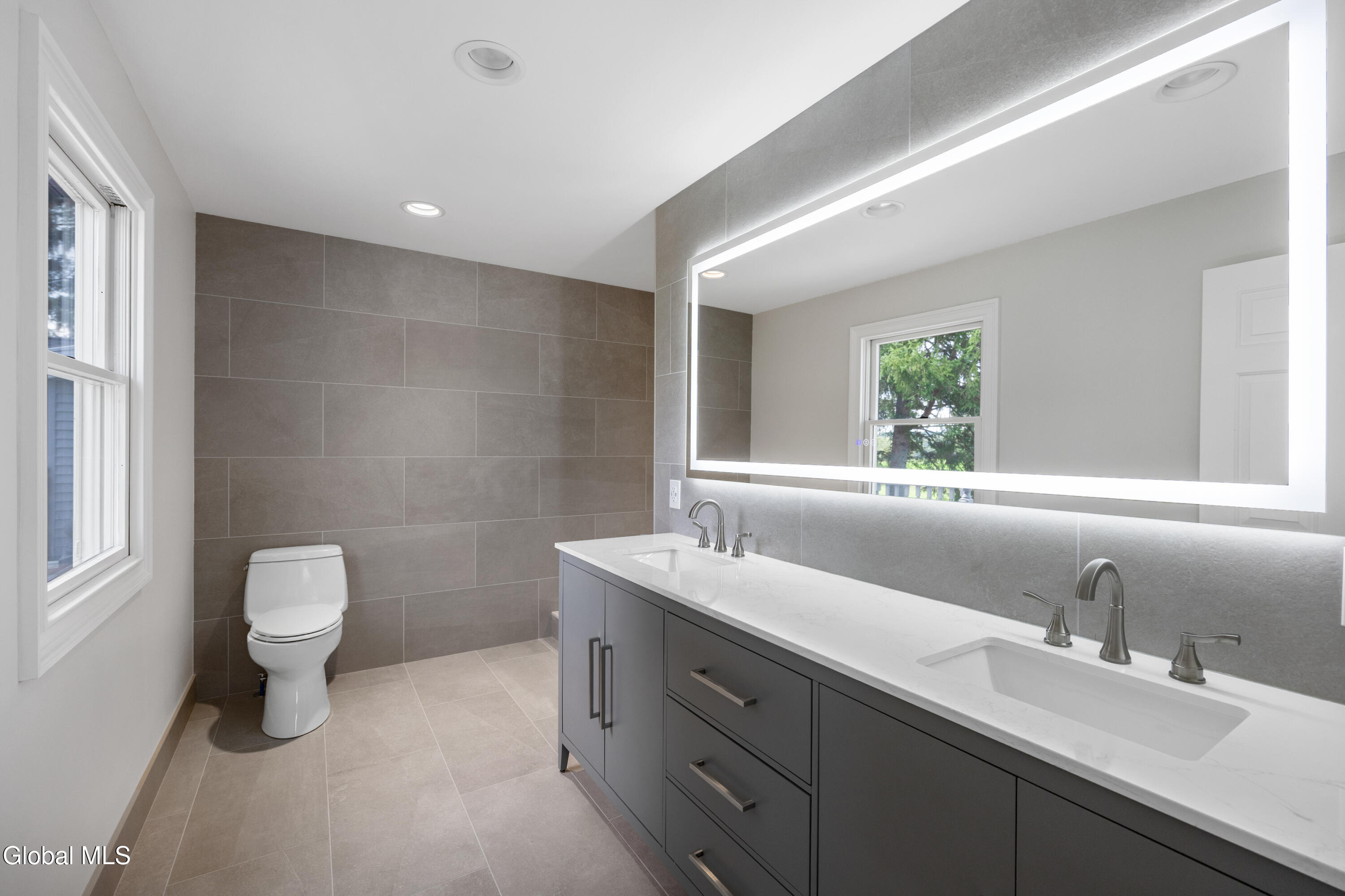 23 Flower Road Troy NY 12180