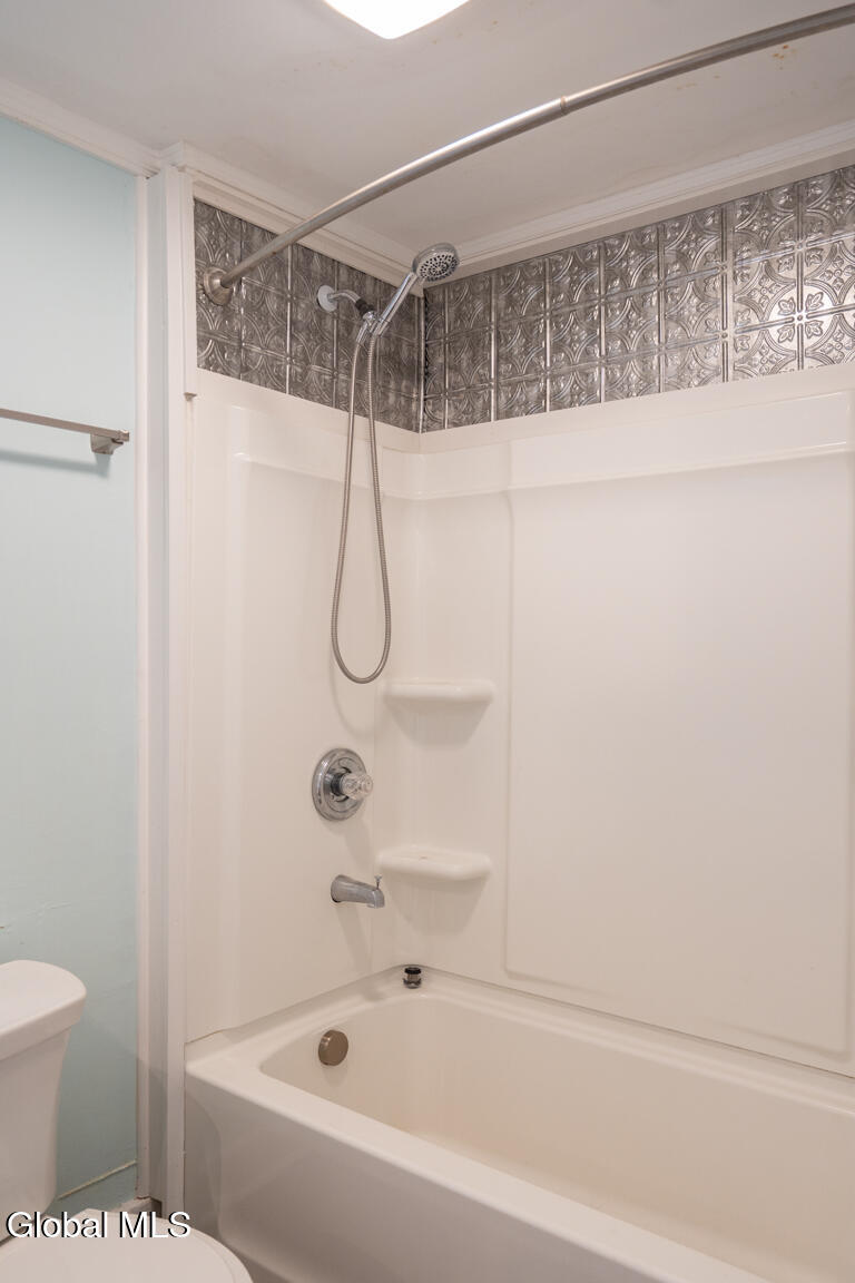8 Lincoln Avenue Delmar NY 12054