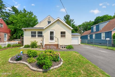 11 Leach Avenue Albany NY 12205