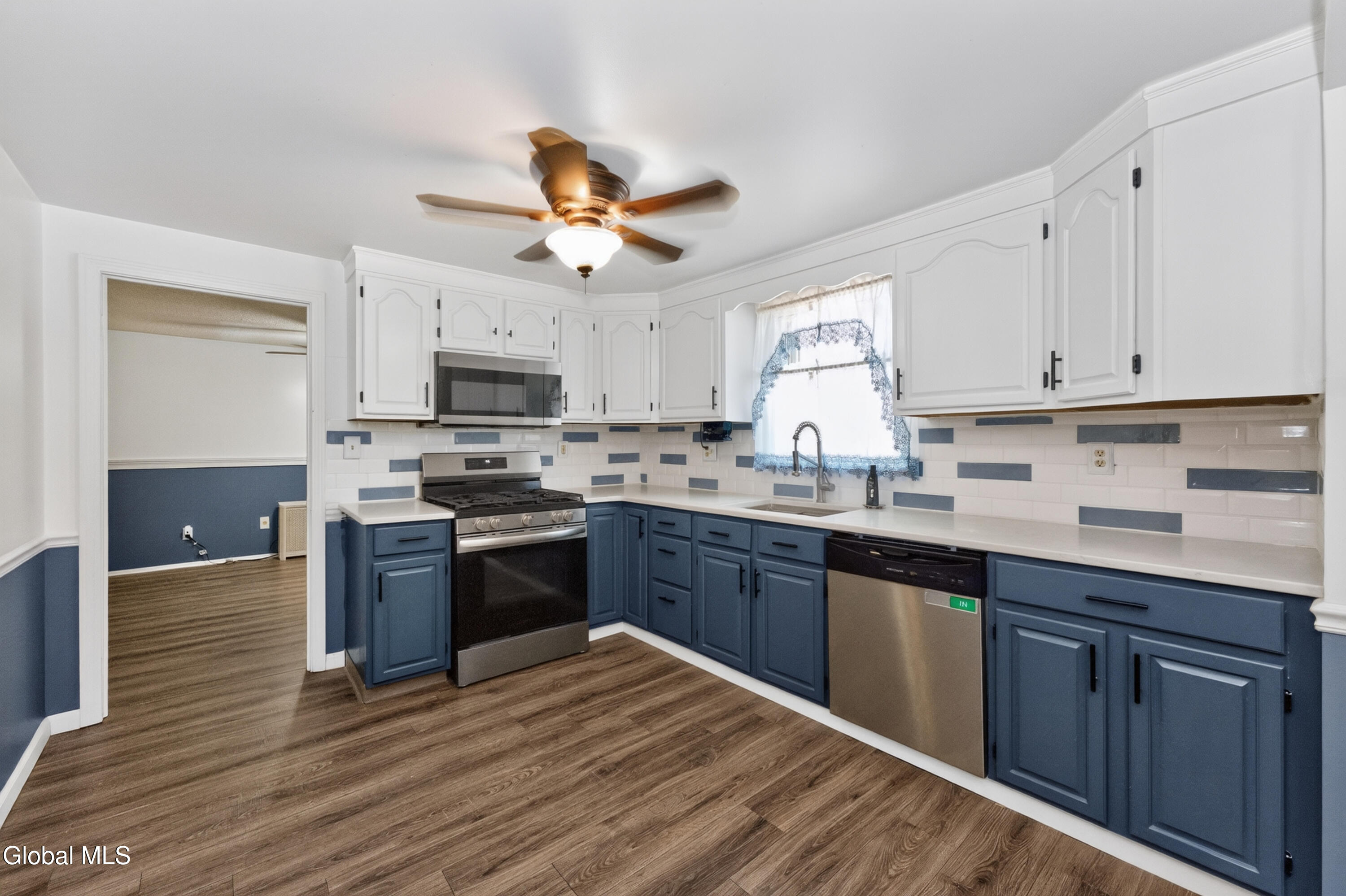 11 Leach Avenue Albany NY 12205
