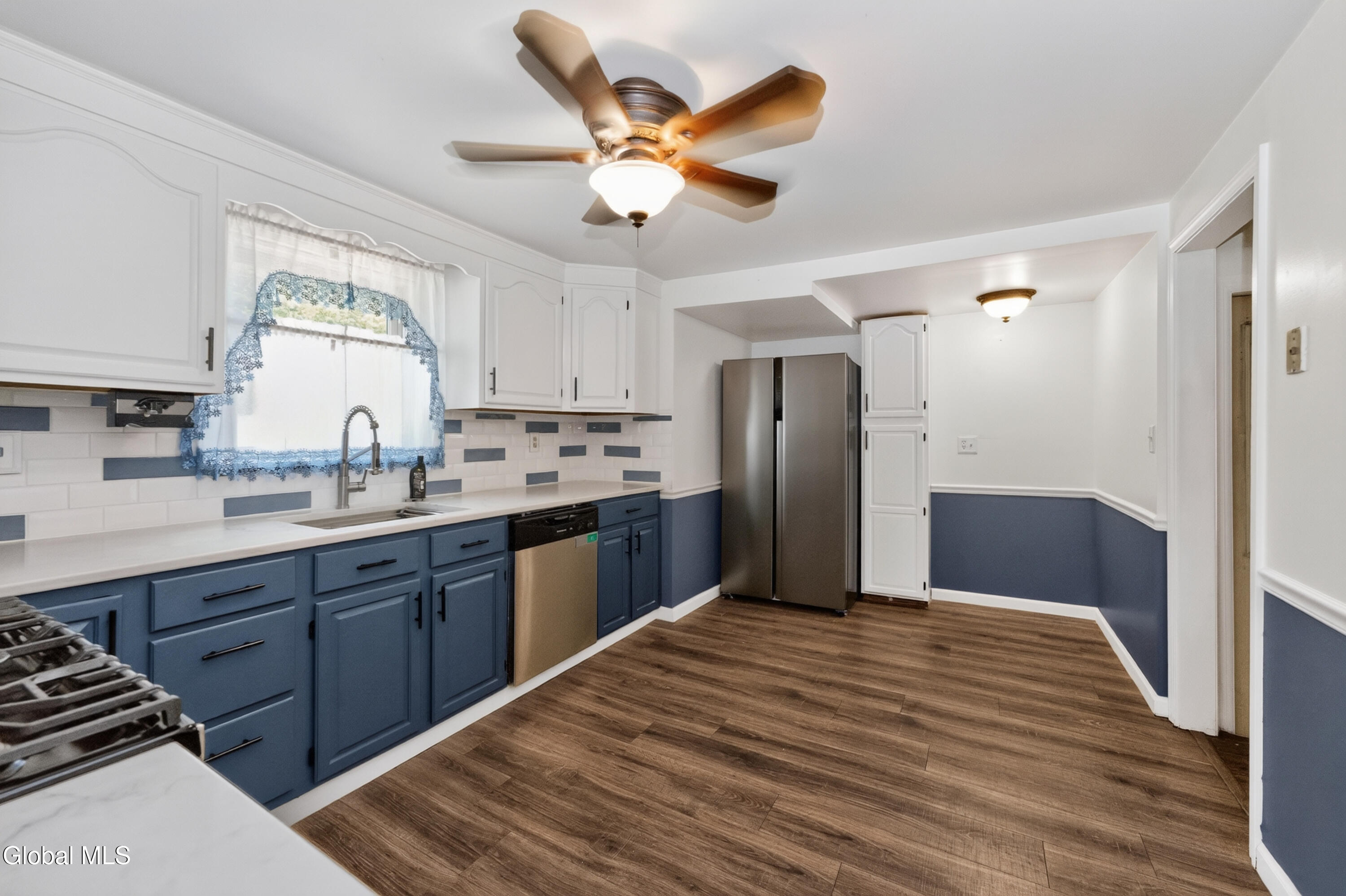 11 Leach Avenue Albany NY 12205