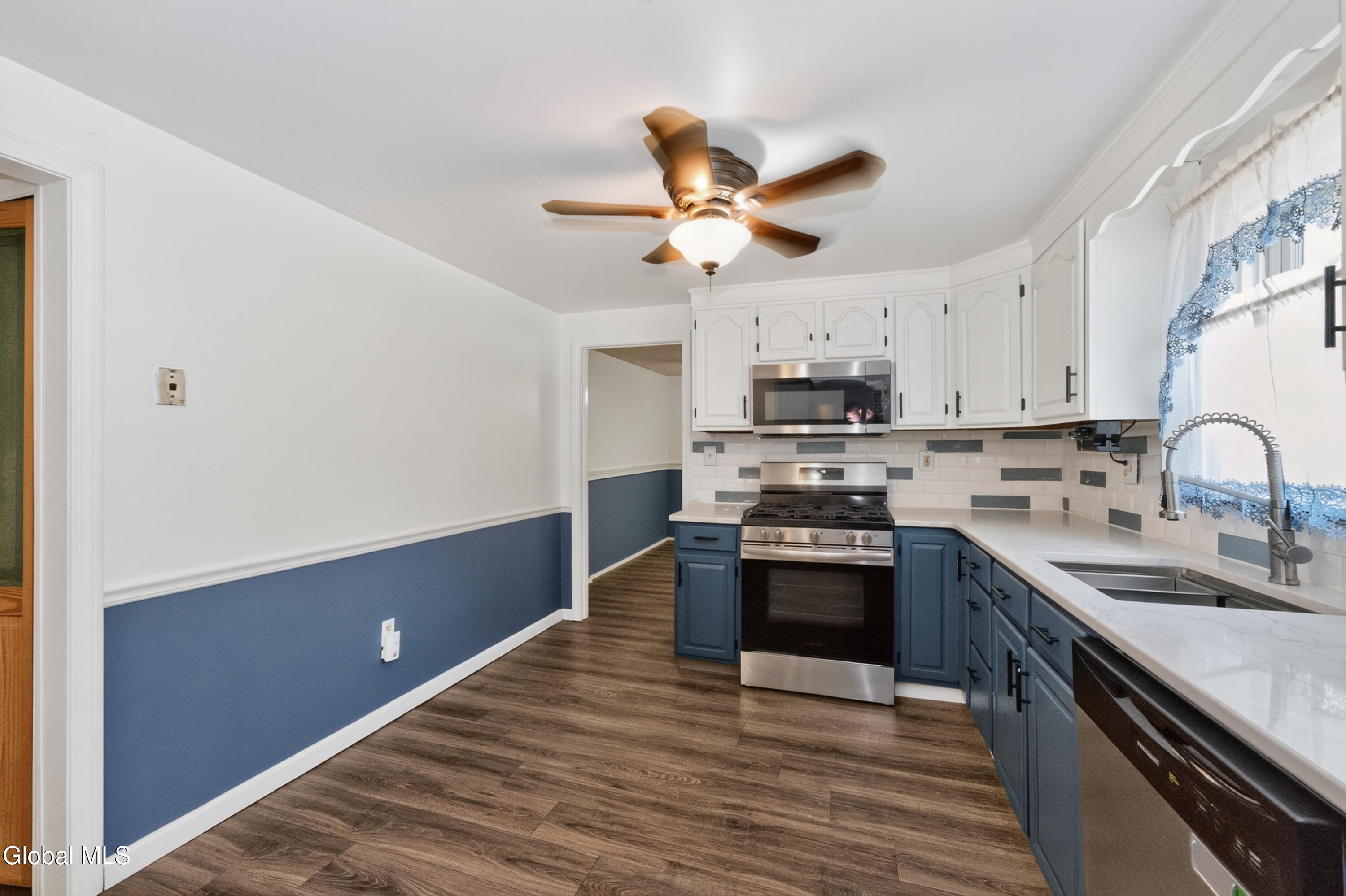 11 Leach Avenue Albany NY 12205