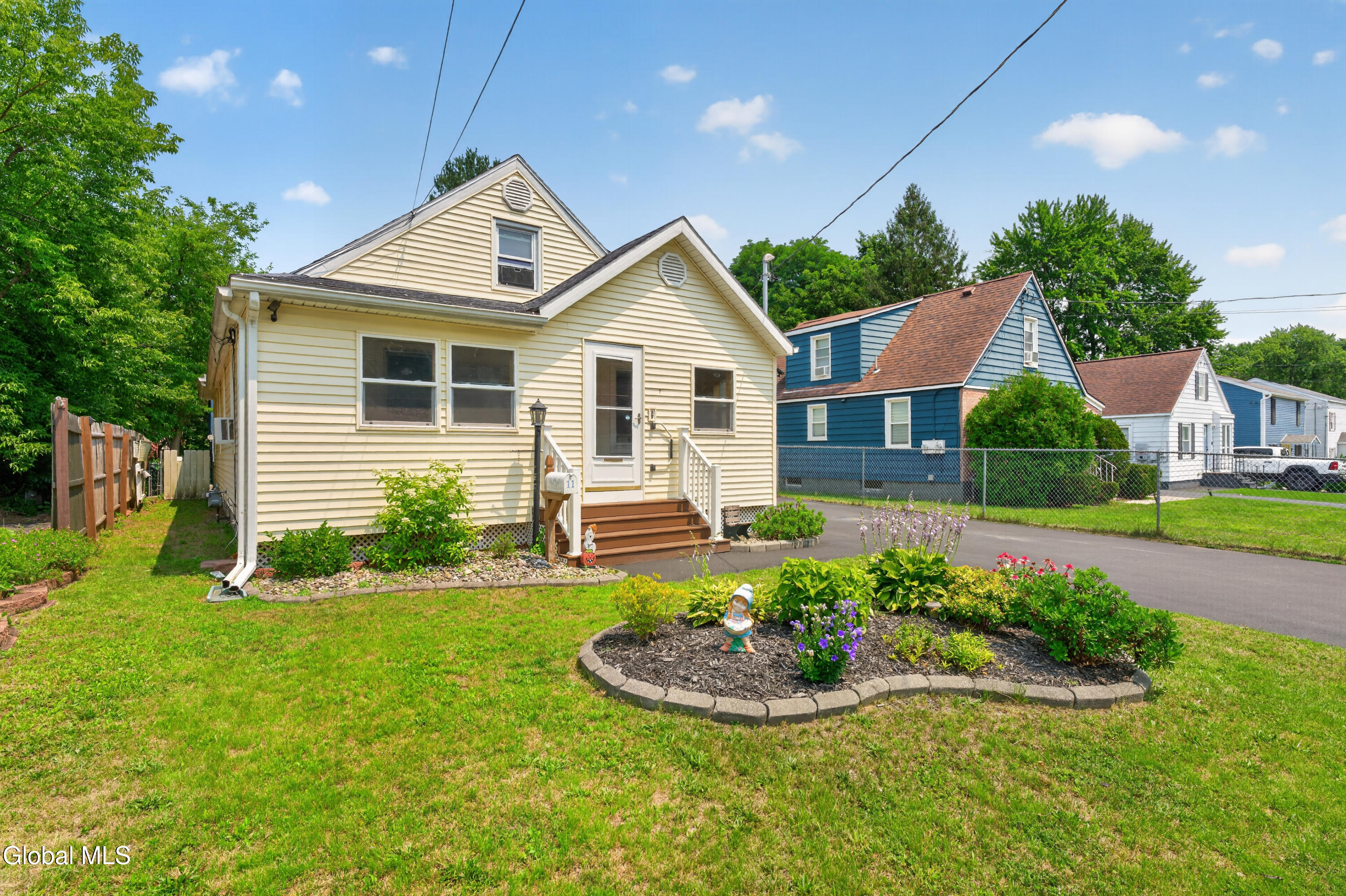 11 Leach Avenue Albany NY 12205