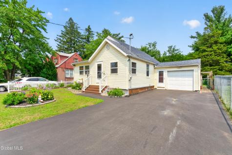 11 Leach Avenue Albany NY 12205