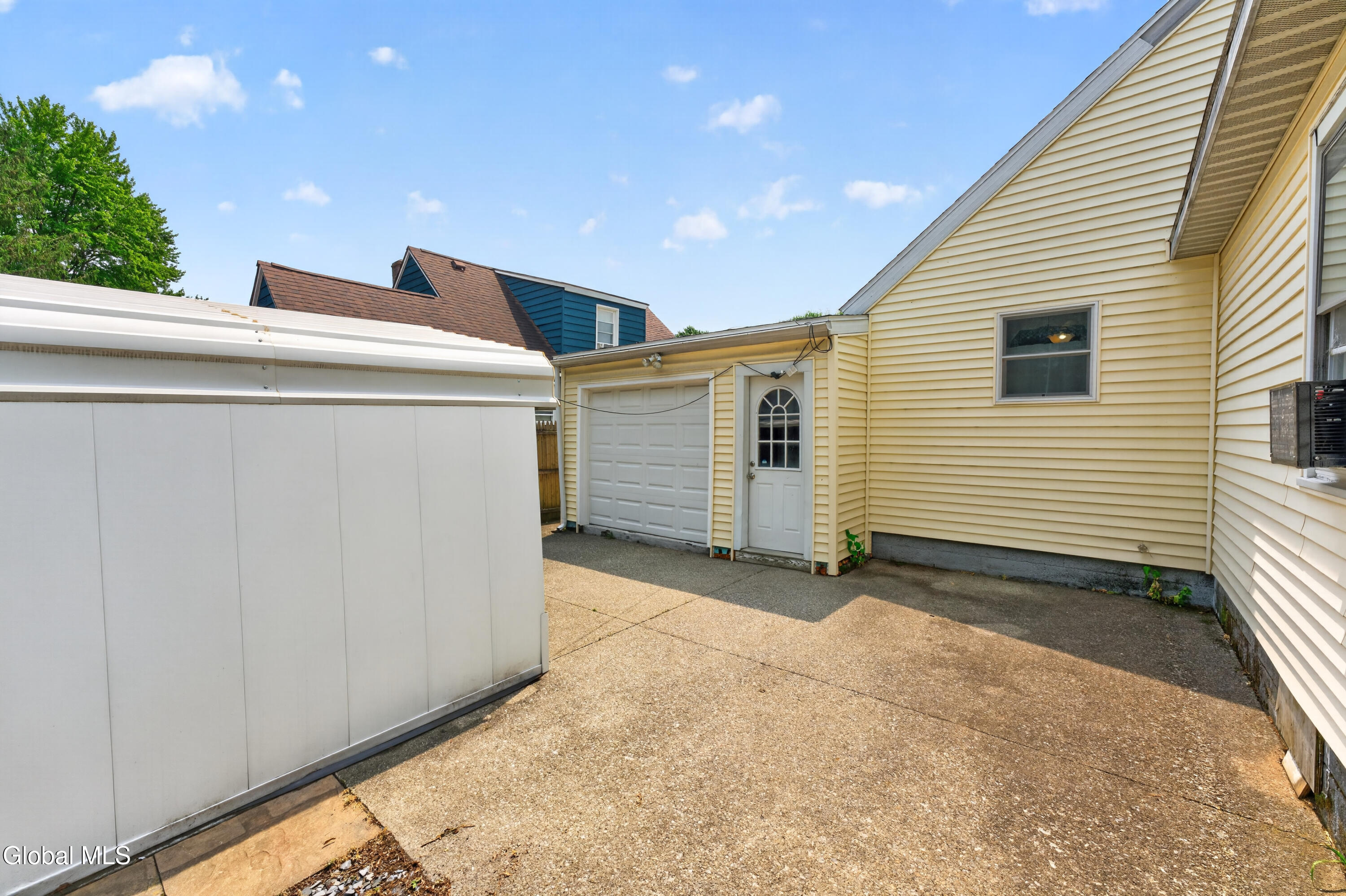 11 Leach Avenue Albany NY 12205