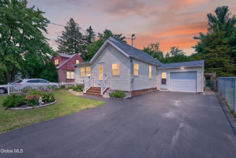 11 Leach Avenue Albany NY 12205