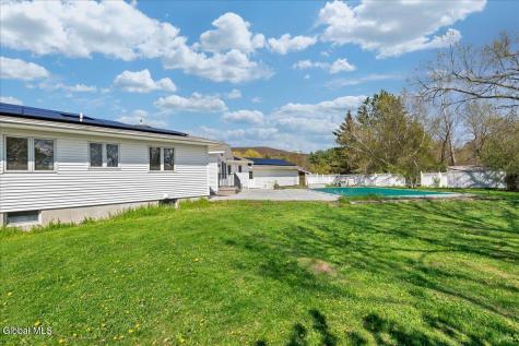 21 Pleasant Hill Drive Poestenkill NY 12140