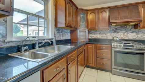 221 Denice Road Amsterdam NY 12010