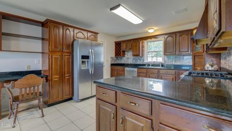 221 Denice Road Amsterdam NY 12010