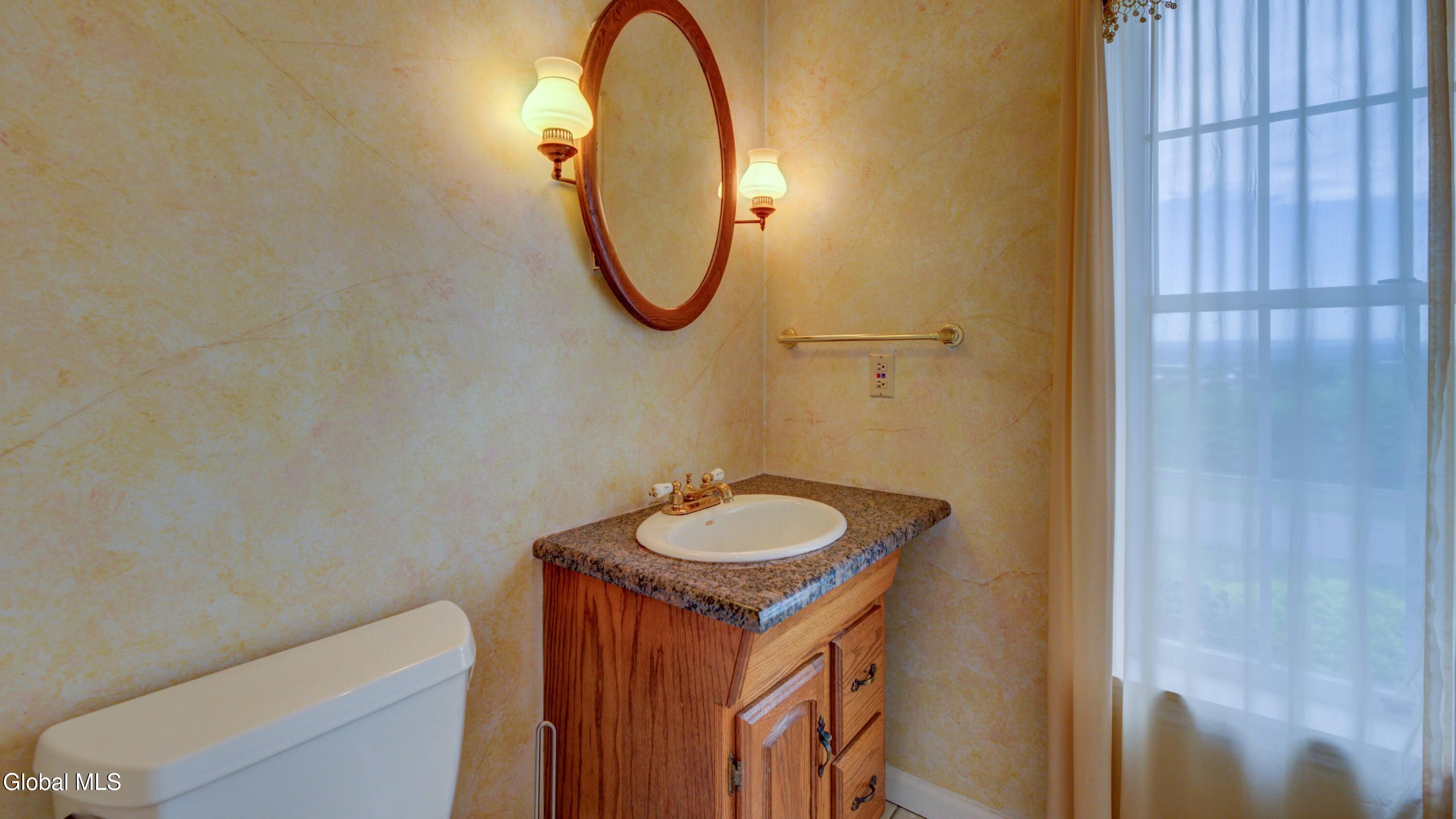 221 Denice Road Amsterdam NY 12010