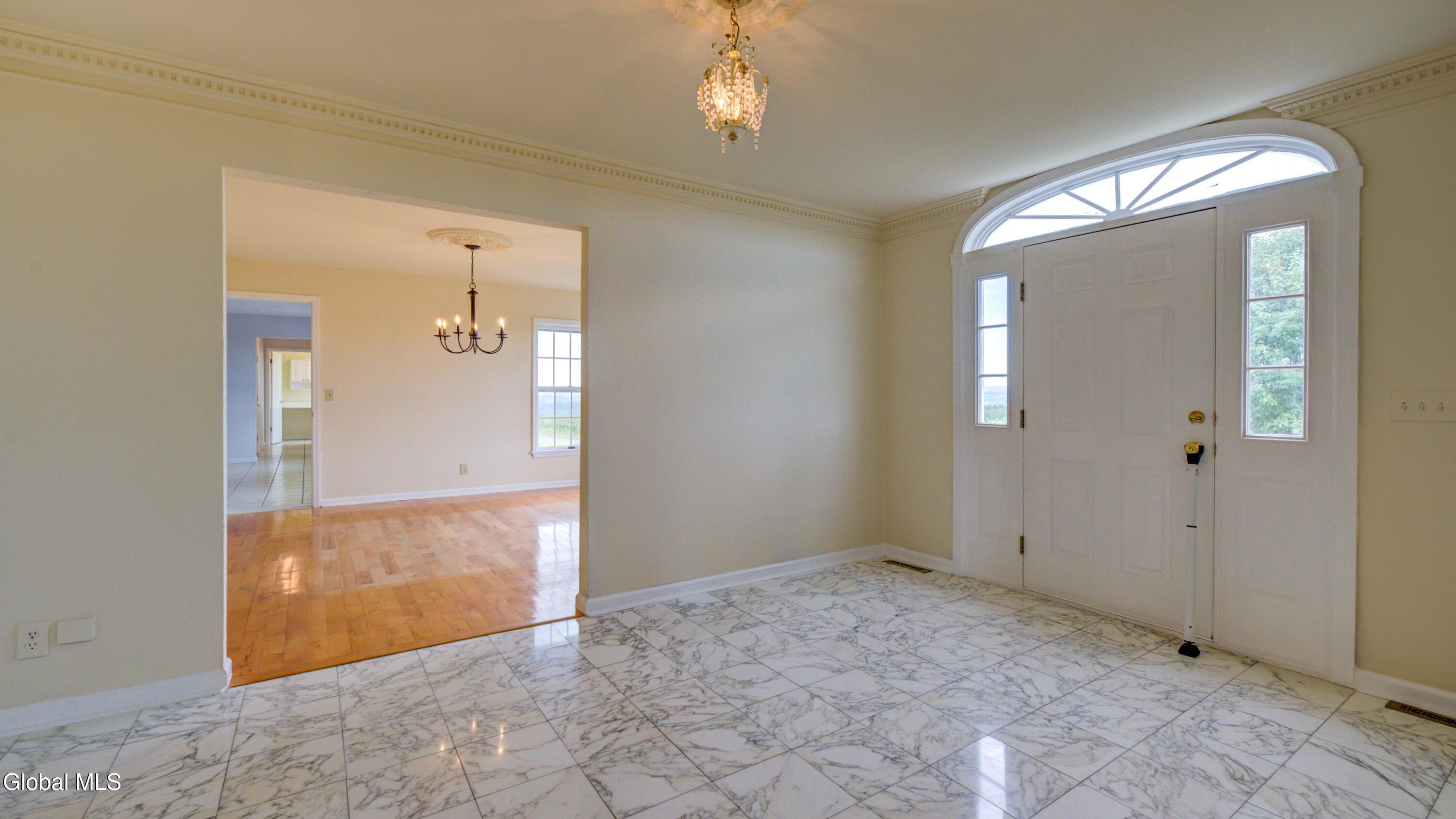 221 Denice Road Amsterdam NY 12010