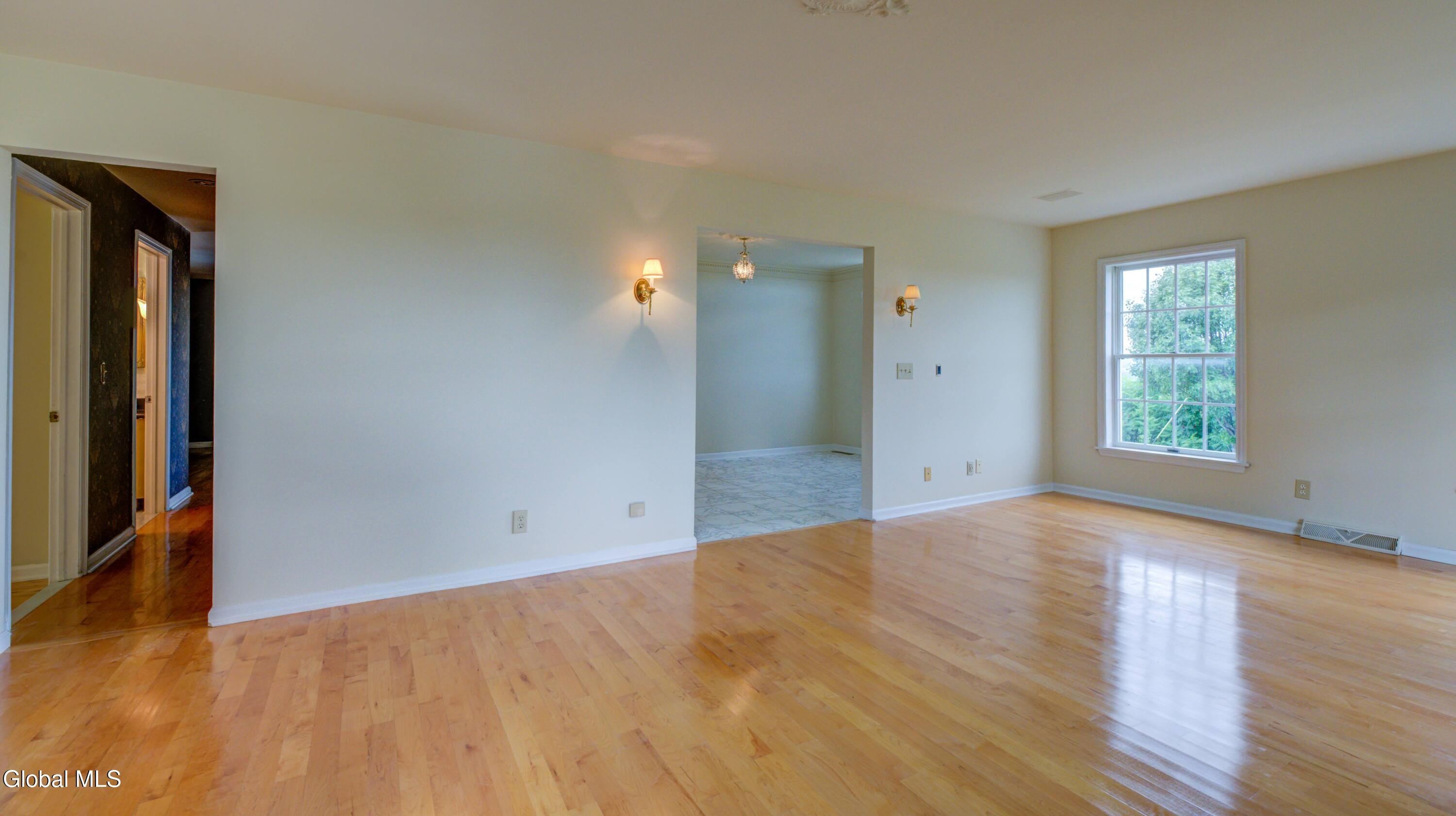 221 Denice Road Amsterdam NY 12010