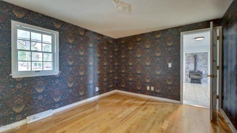 221 Denice Road Amsterdam NY 12010