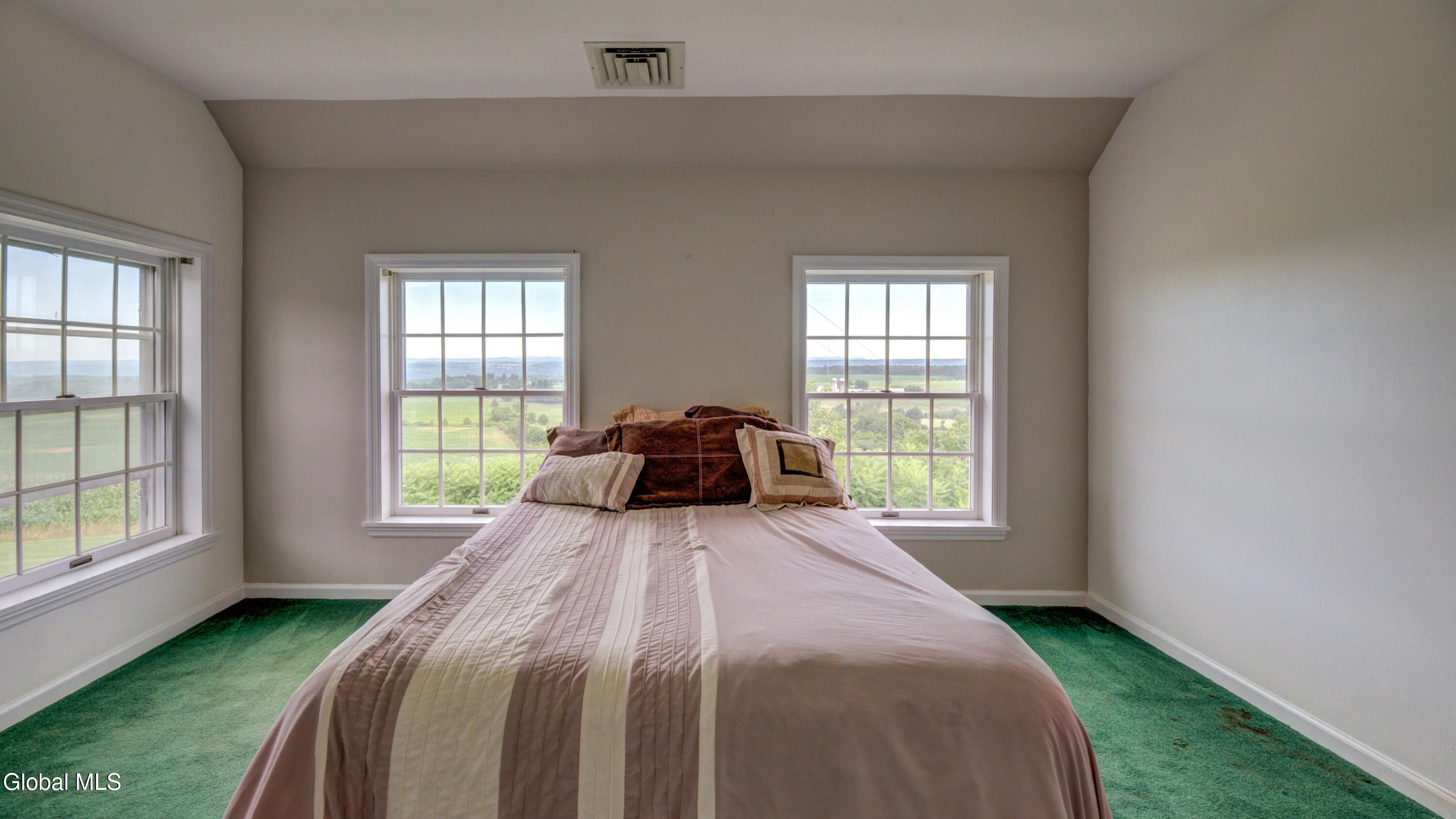 221 Denice Road Amsterdam NY 12010
