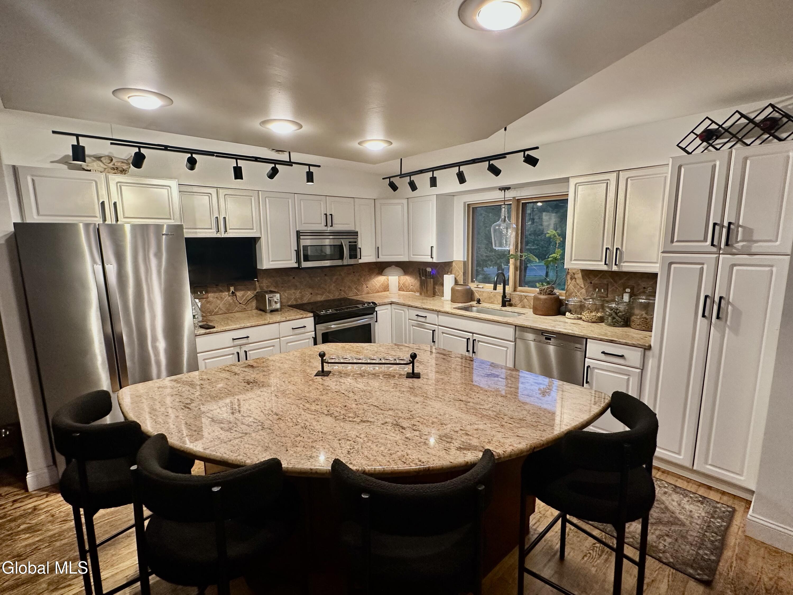 2 Sky View Lane Valatie NY 12184