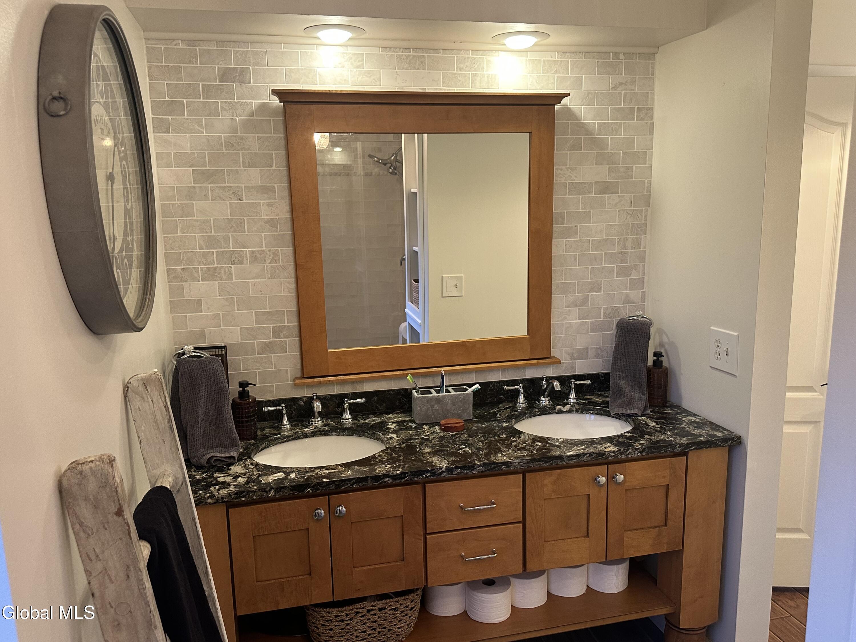 2 Sky View Lane Valatie NY 12184
