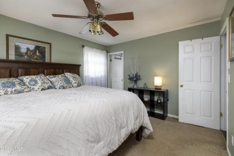 12 Pinewood Hollow Road Queensbury NY 12804