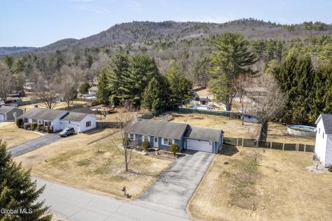 12 Pinewood Hollow Road Queensbury NY 12804