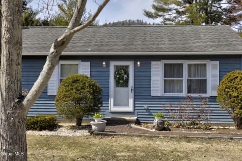 12 Pinewood Hollow Road Queensbury NY 12804