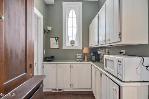 182 Ballston Avenue Saratoga Springs NY 12866