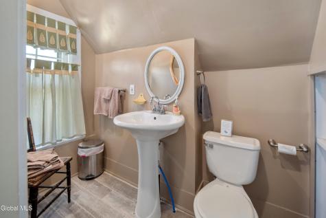 182 Ballston Avenue Saratoga Springs NY 12866