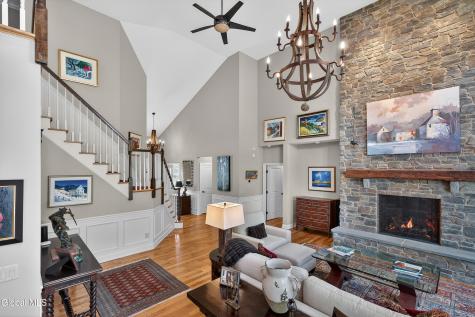 18 Burton Lane Loudonville NY 12211