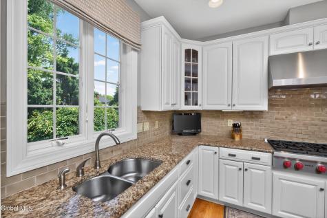 18 Burton Lane Loudonville NY 12211