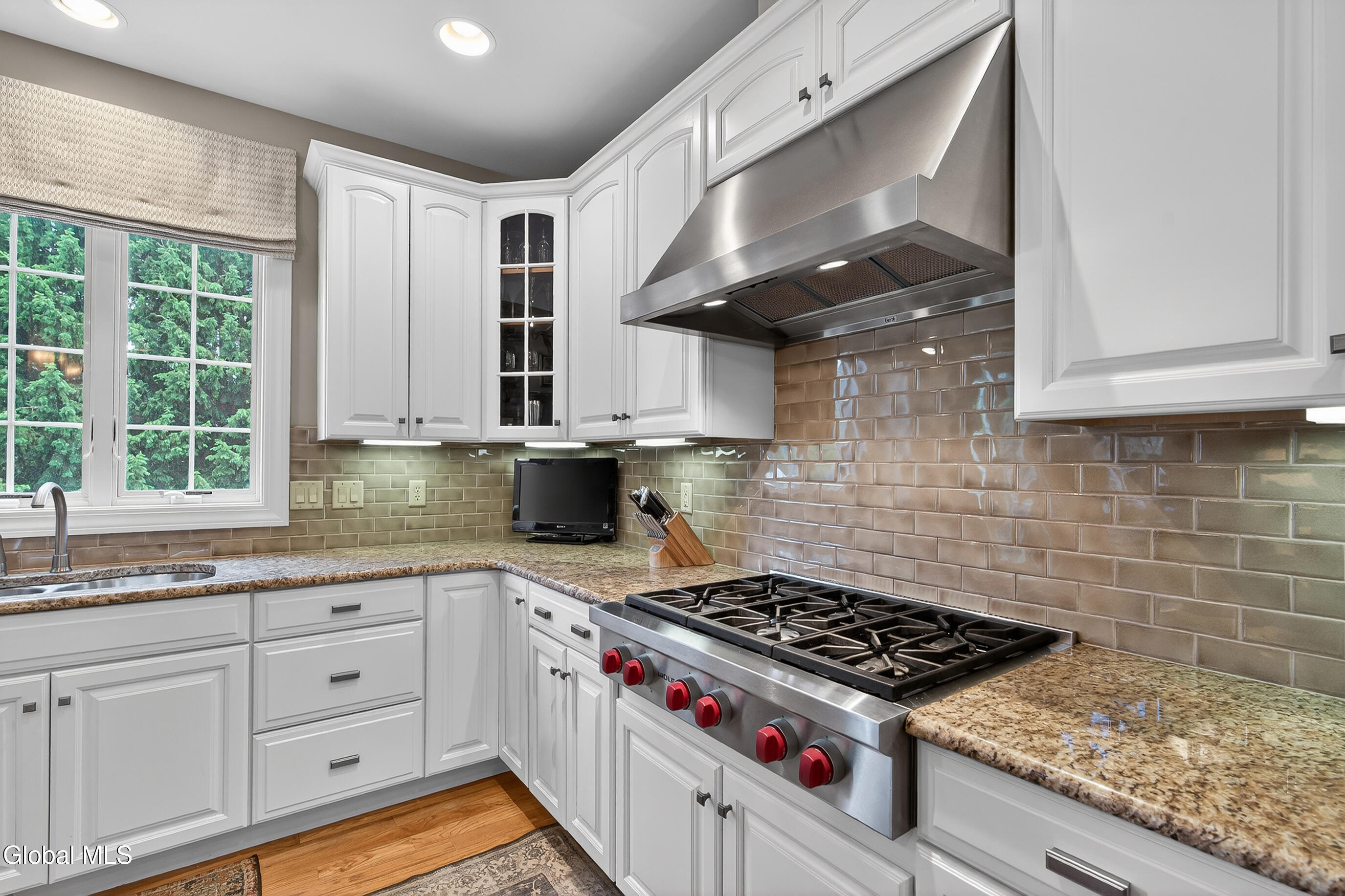 18 Burton Lane Loudonville NY 12211