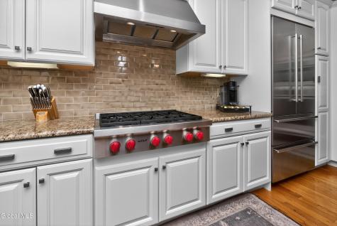 18 Burton Lane Loudonville NY 12211