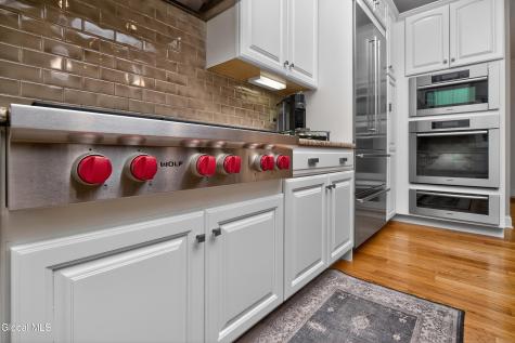 18 Burton Lane Loudonville NY 12211