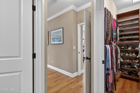 18 Burton Lane Loudonville NY 12211