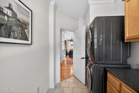 18 Burton Lane Loudonville NY 12211
