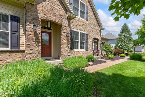 18 Burton Lane Loudonville NY 12211