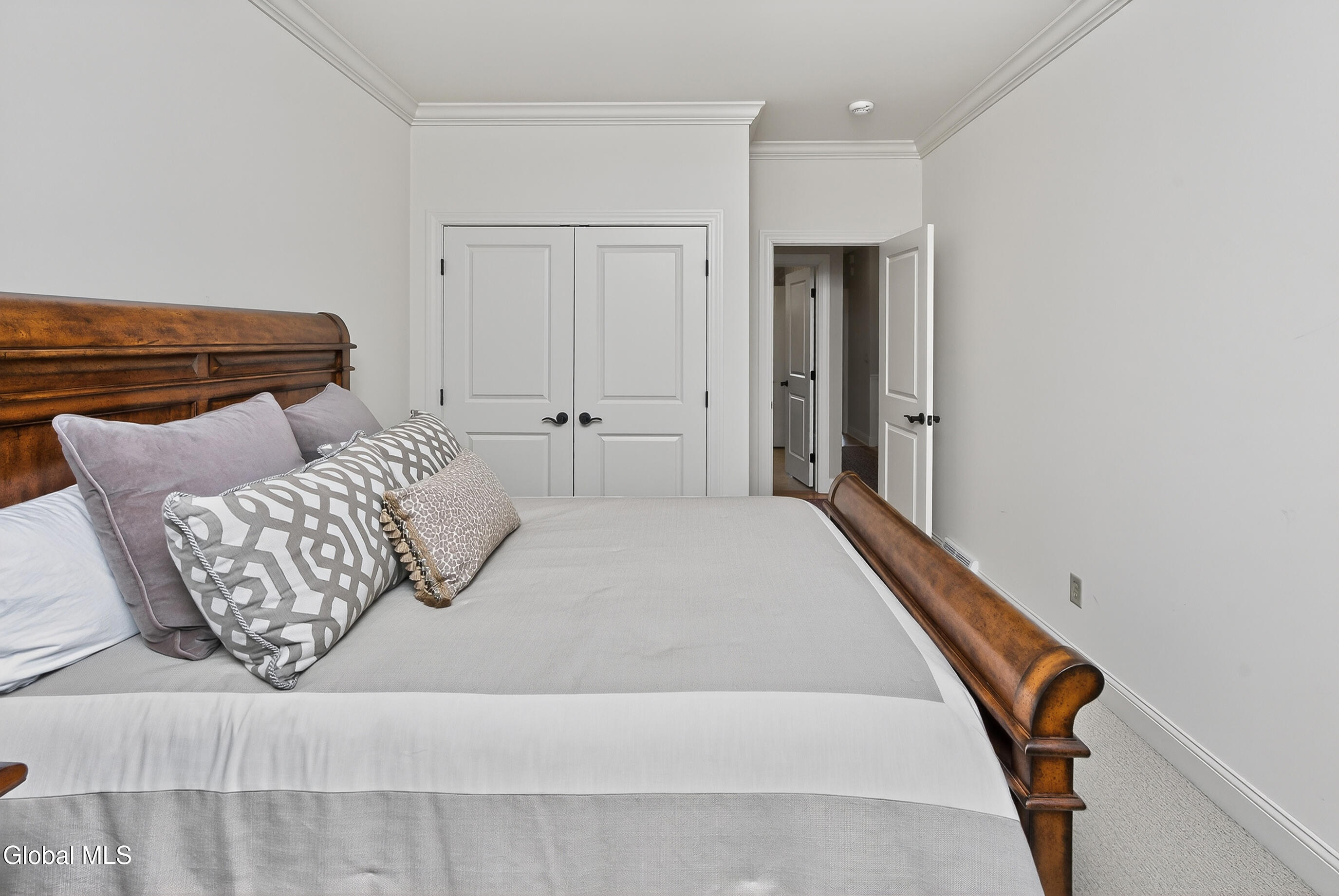 18 Burton Lane Loudonville NY 12211