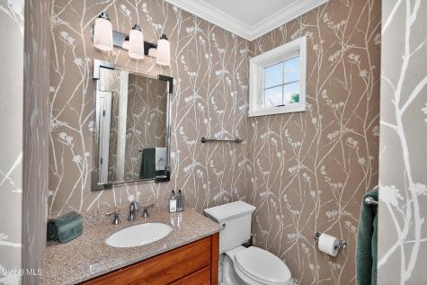 18 Burton Lane Loudonville NY 12211
