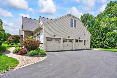 18 Burton Lane Loudonville NY 12211