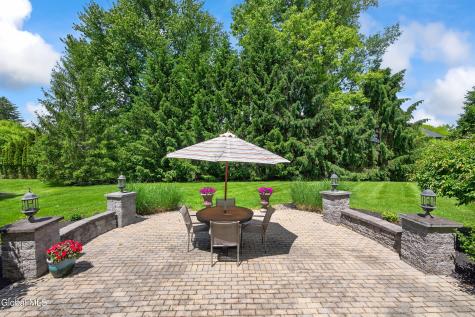 18 Burton Lane Loudonville NY 12211