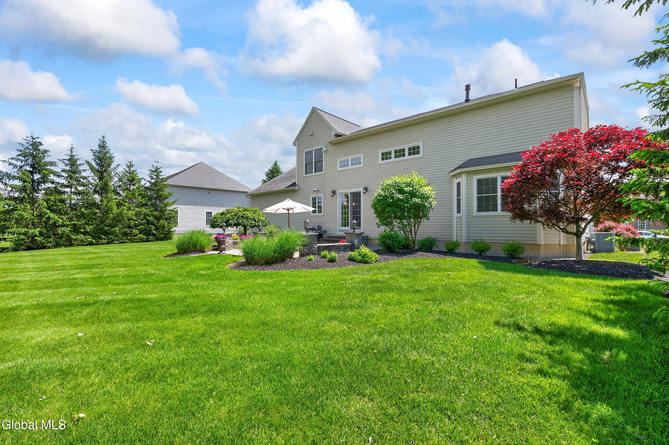 18 Burton Lane Loudonville NY 12211