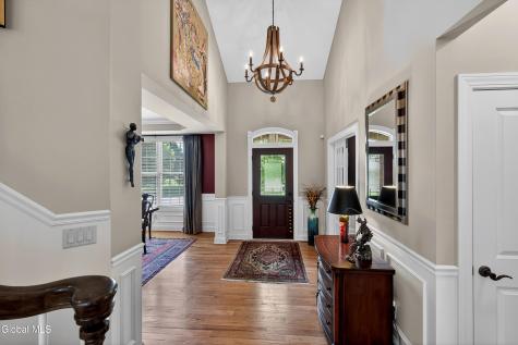 18 Burton Lane Loudonville NY 12211