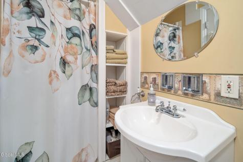 260 Consaul Road Colonie NY 12205