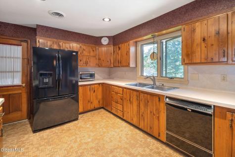 23 Nutwood Avenue Schenectady NY 12304