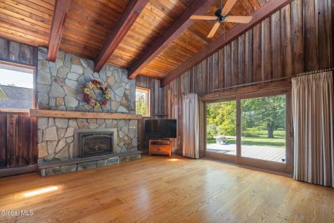 23 Nutwood Avenue Schenectady NY 12304