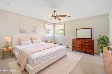 23 Nutwood Avenue Schenectady NY 12304