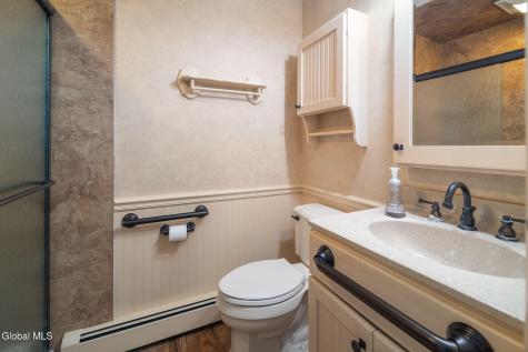 23 Nutwood Avenue Schenectady NY 12304
