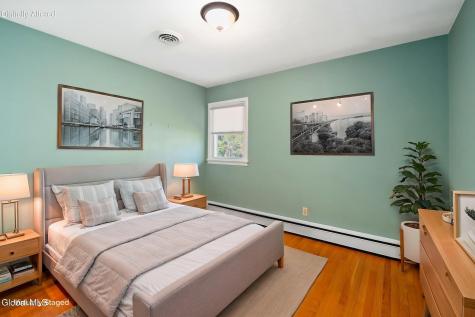 23 Nutwood Avenue Schenectady NY 12304