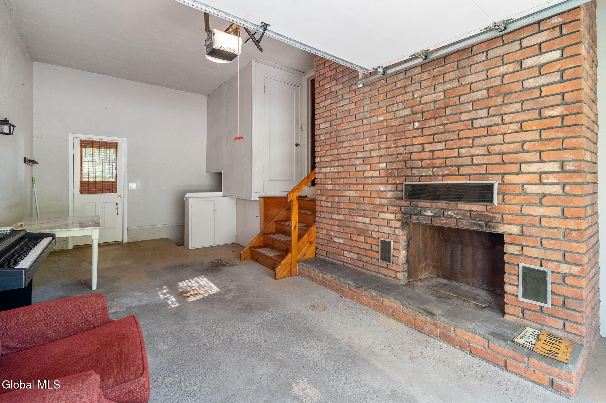 23 Nutwood Avenue Schenectady NY 12304