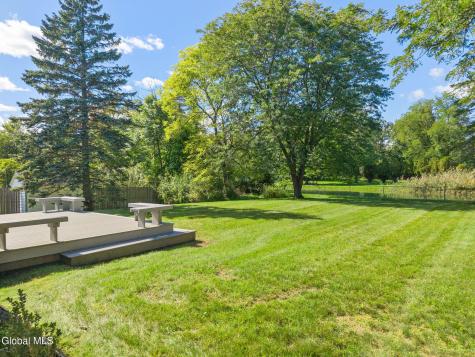 23 Nutwood Avenue Schenectady NY 12304
