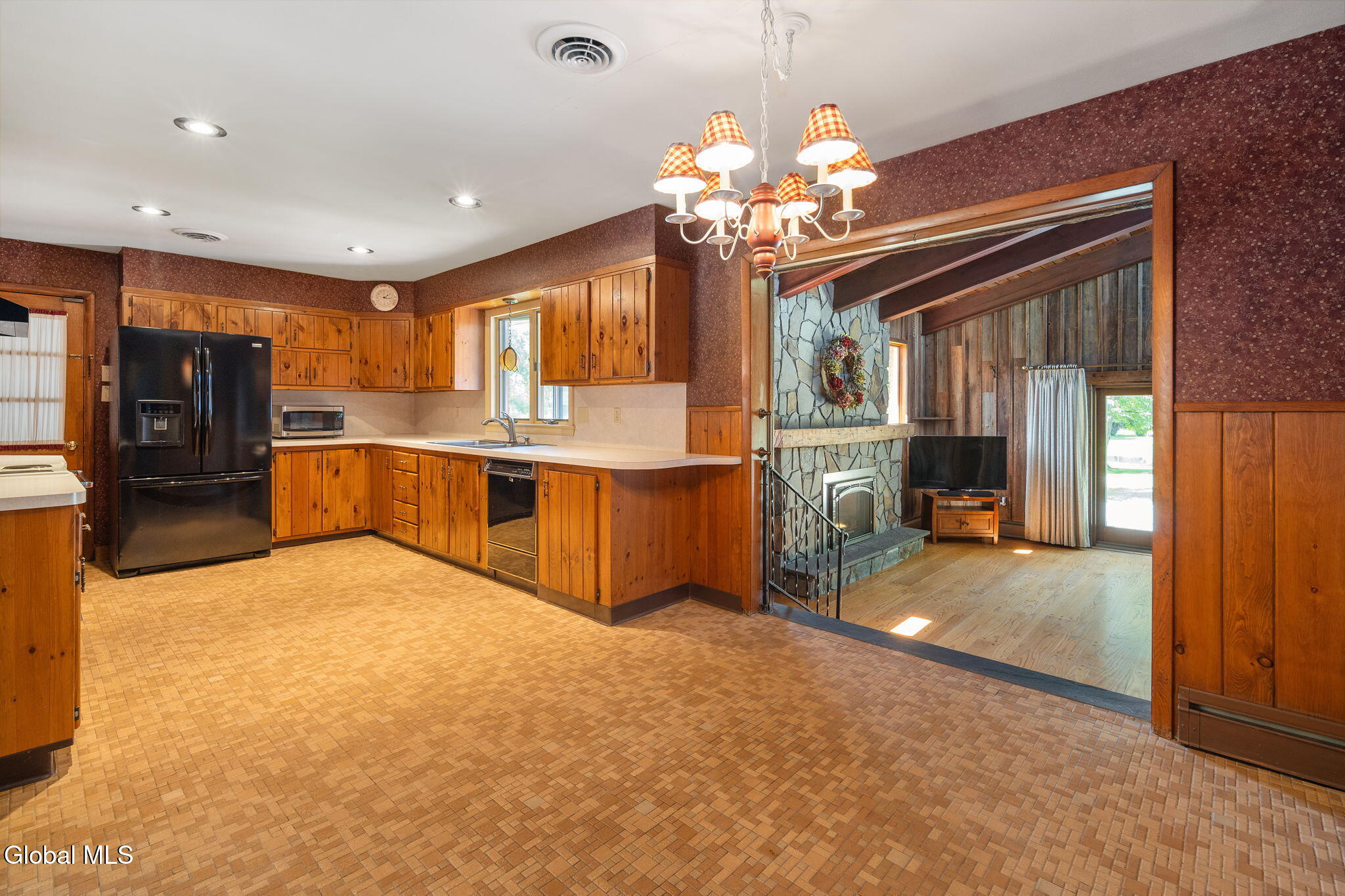 23 Nutwood Avenue Schenectady NY 12304