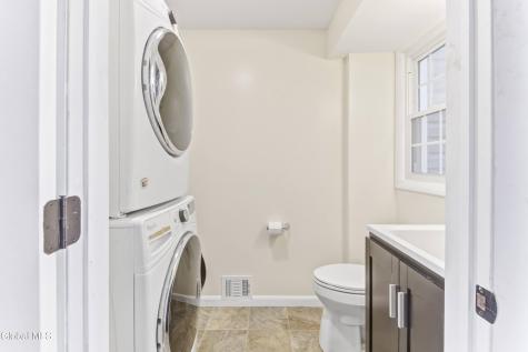174 Ormond Street Albany NY 12208